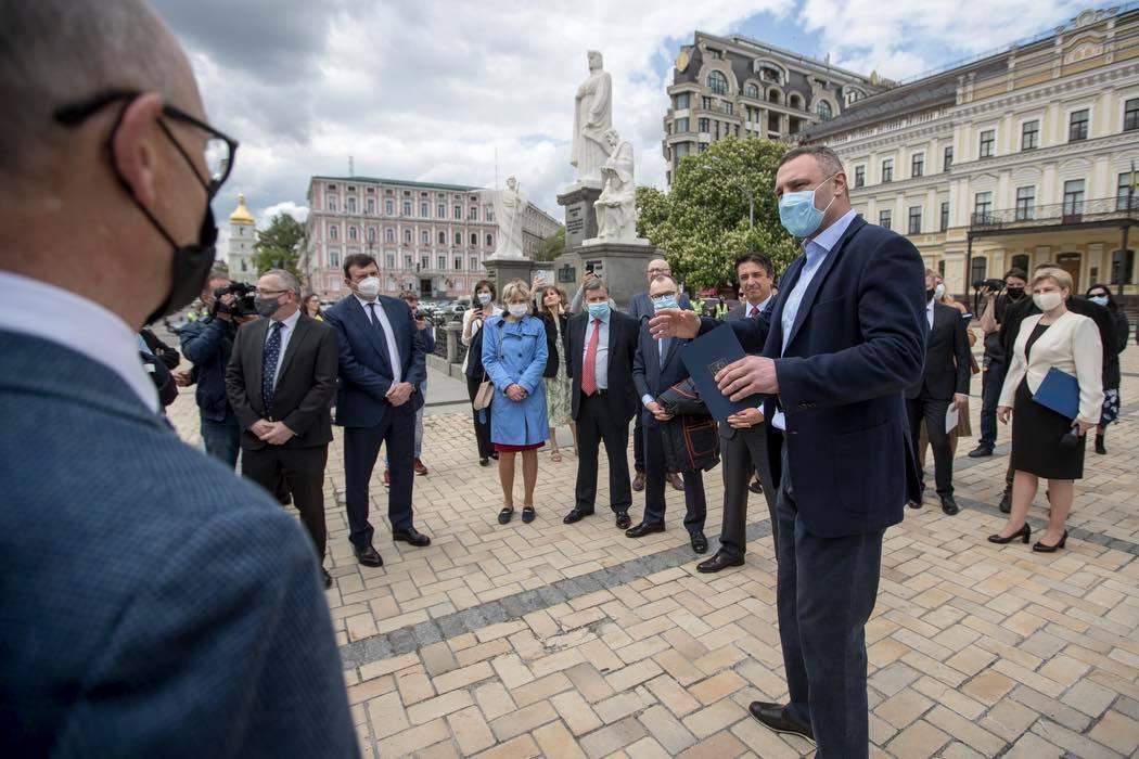 Мэр Киева Виталий Кличко принял участие в торжественной церемонии открытия Дня Европы