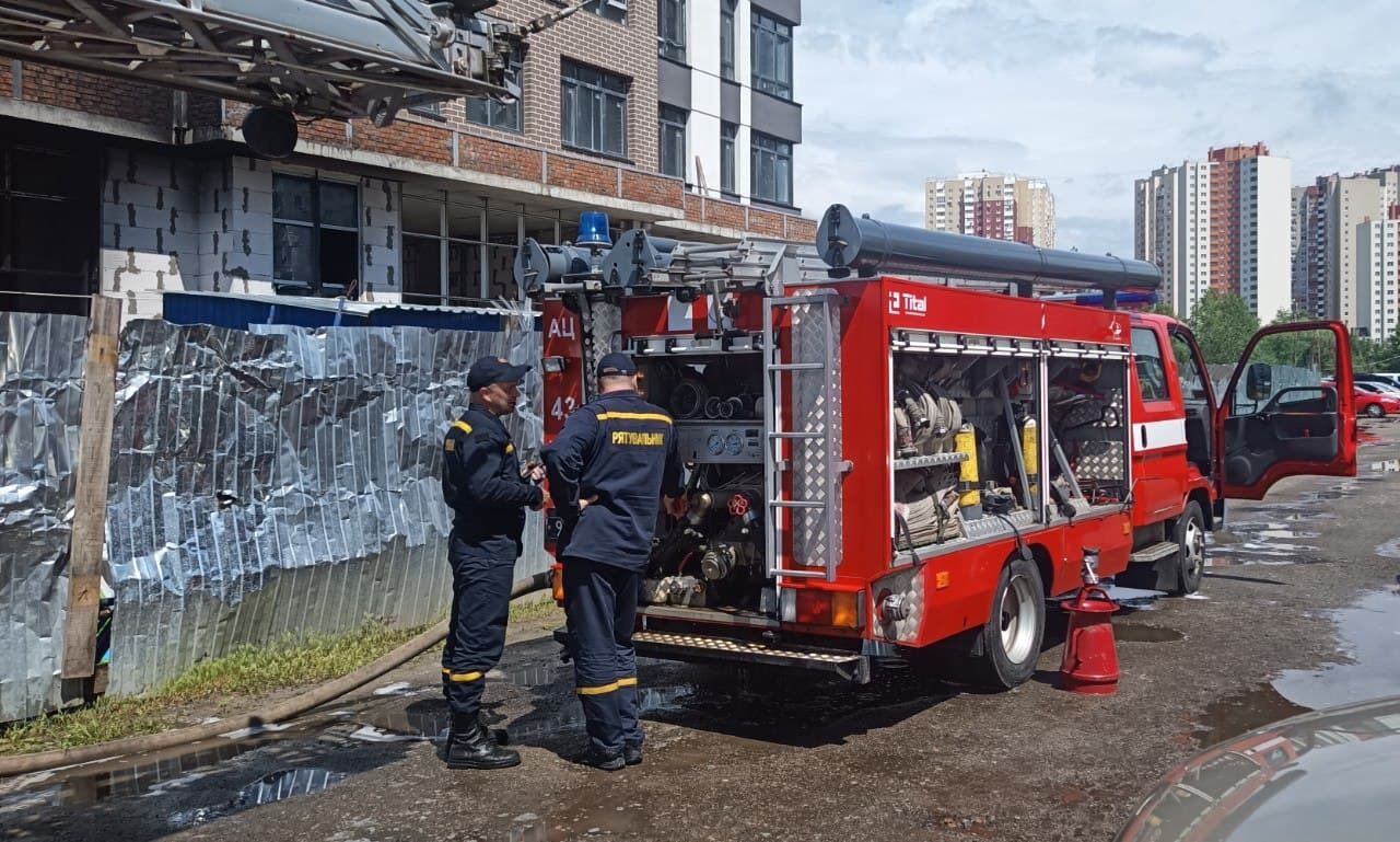 В Киеве горела новостройка.