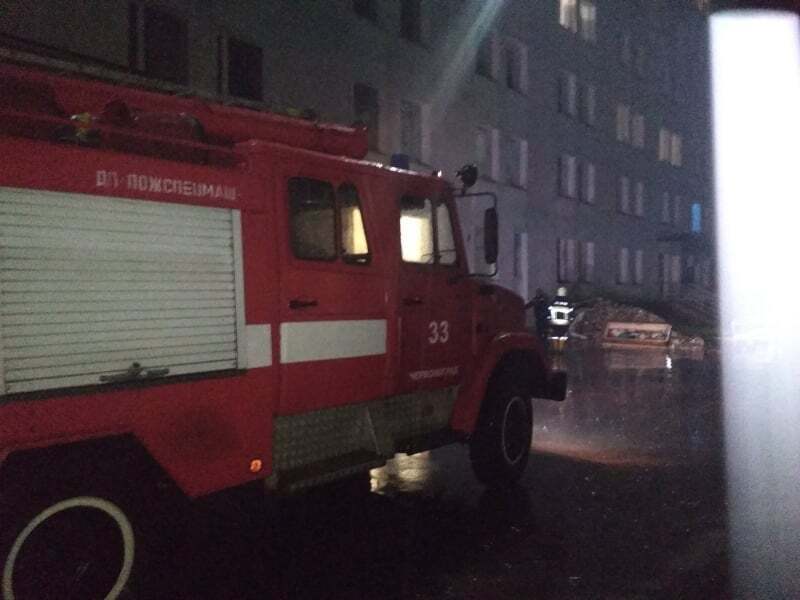 На Львівщині затопило місто: під водою опинилися будинки та вулиці. Відео