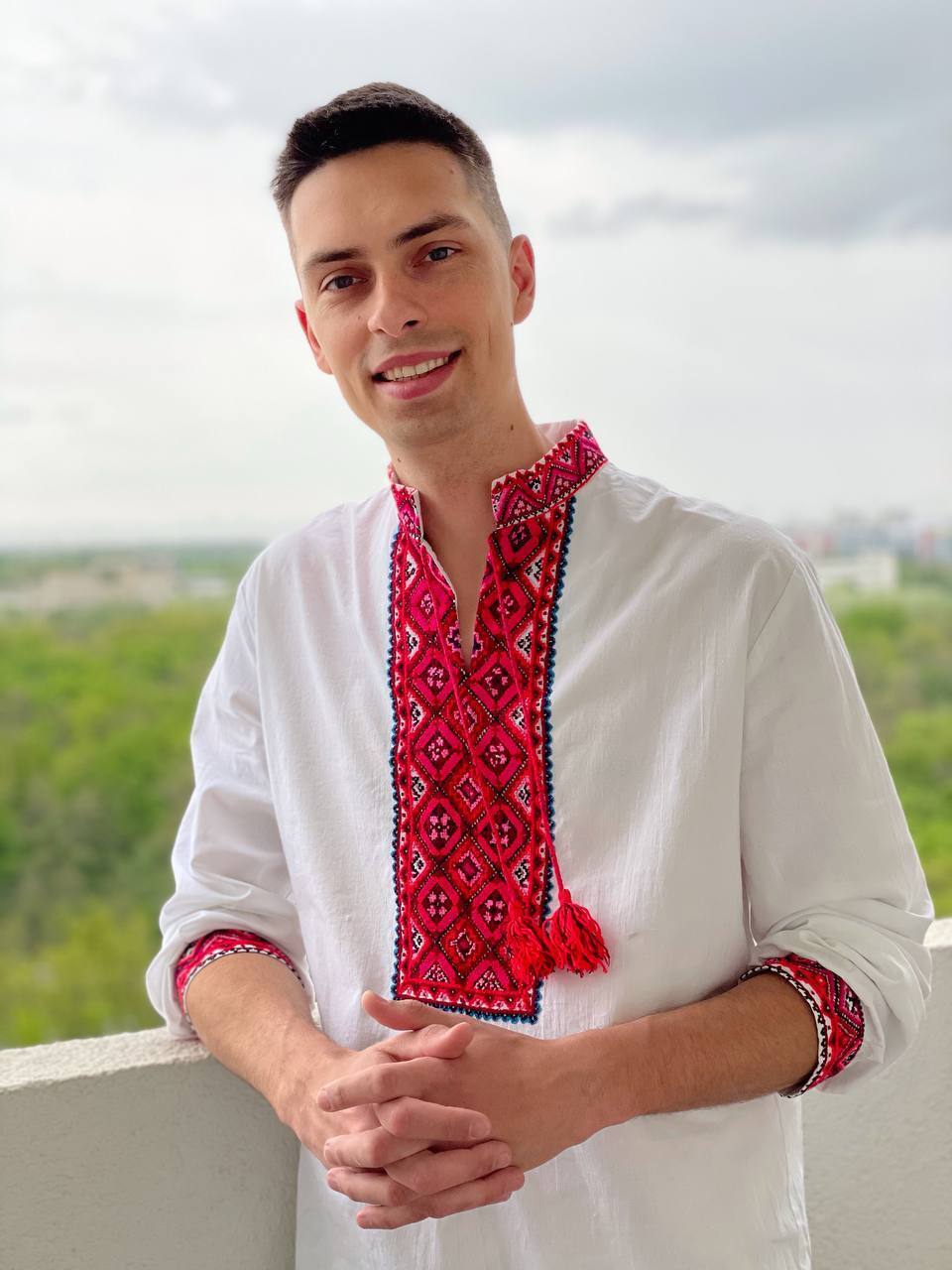 Радует, что с каждым годом мода на вышиванки только набирает обороты