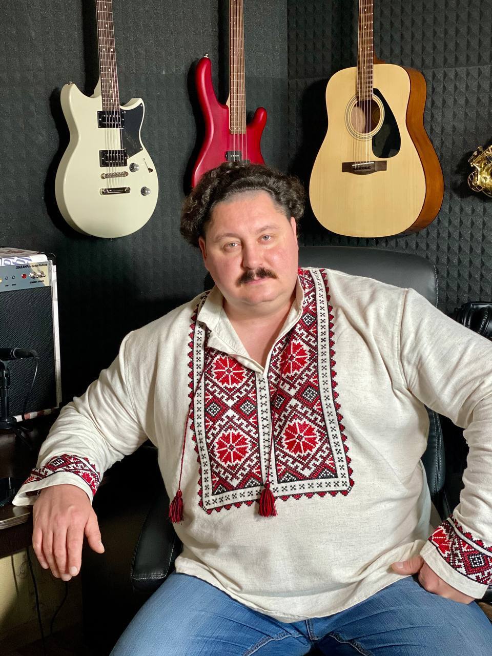 Вышиванку очень люблю и отношусь к ней с трепетом, как к оберегу