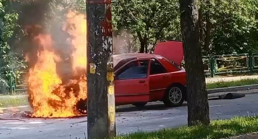 Під час руху вибухнув та загорівся Ford.