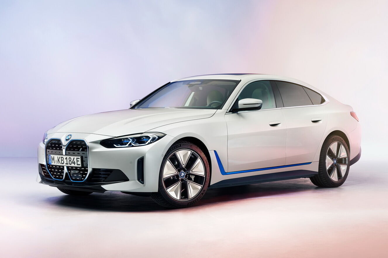 Седан BMW i40 представили у березні нинішнього року