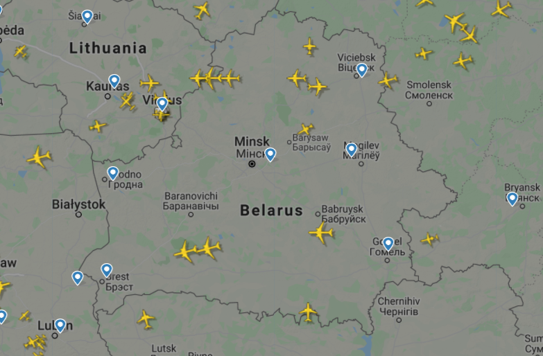 Низка європейських авіакомпаній зупинили авіаперельоти над територією Білорусі