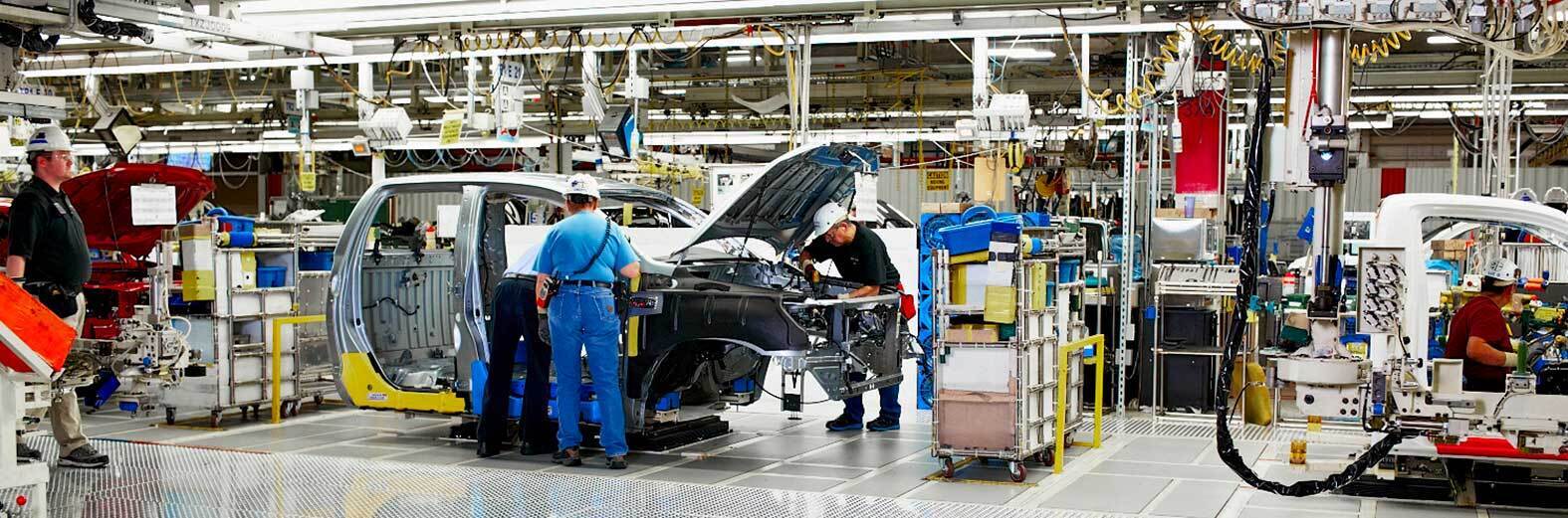 Toyota в 2021 году будет производить значительно меньше авто