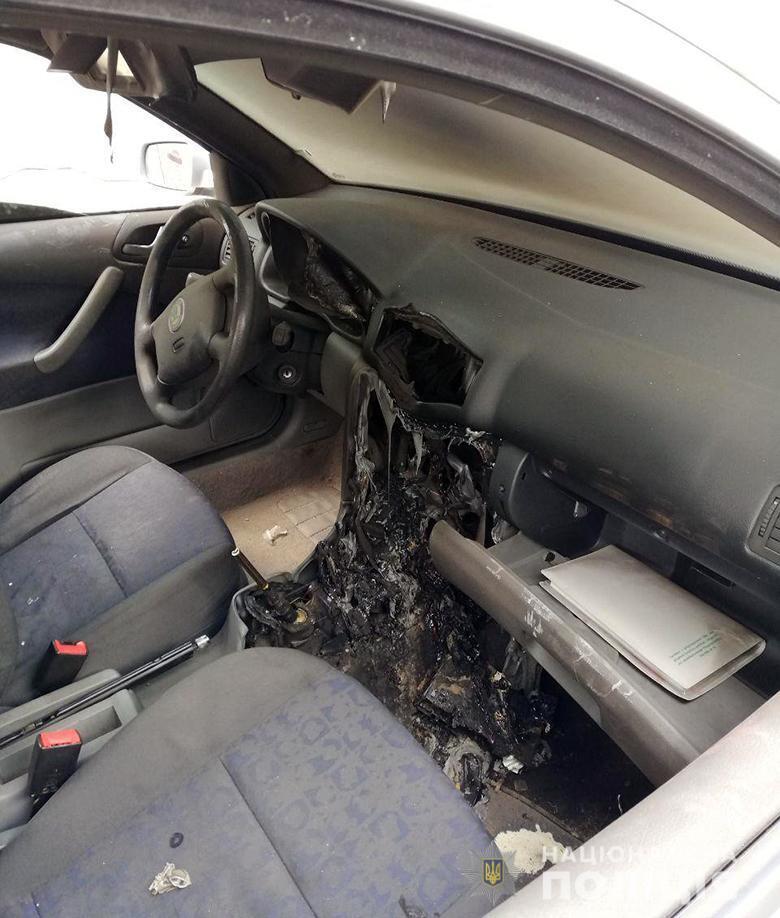 Зловмисники намагалися підпалити власне авто