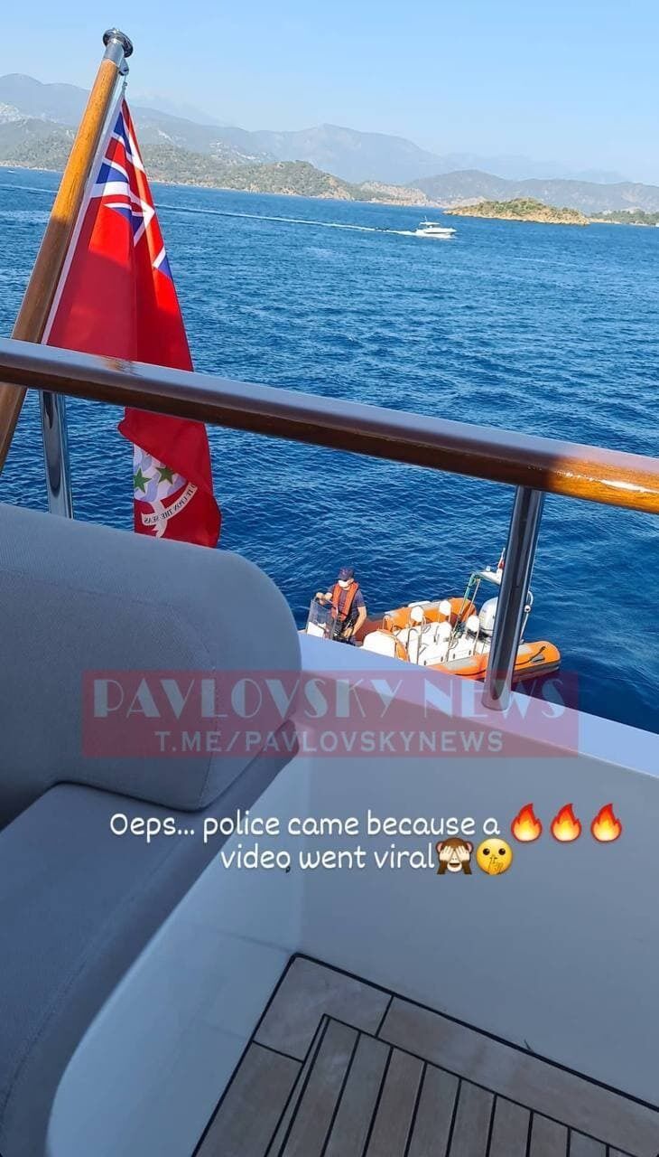 Француженка участвовала в голой съемке