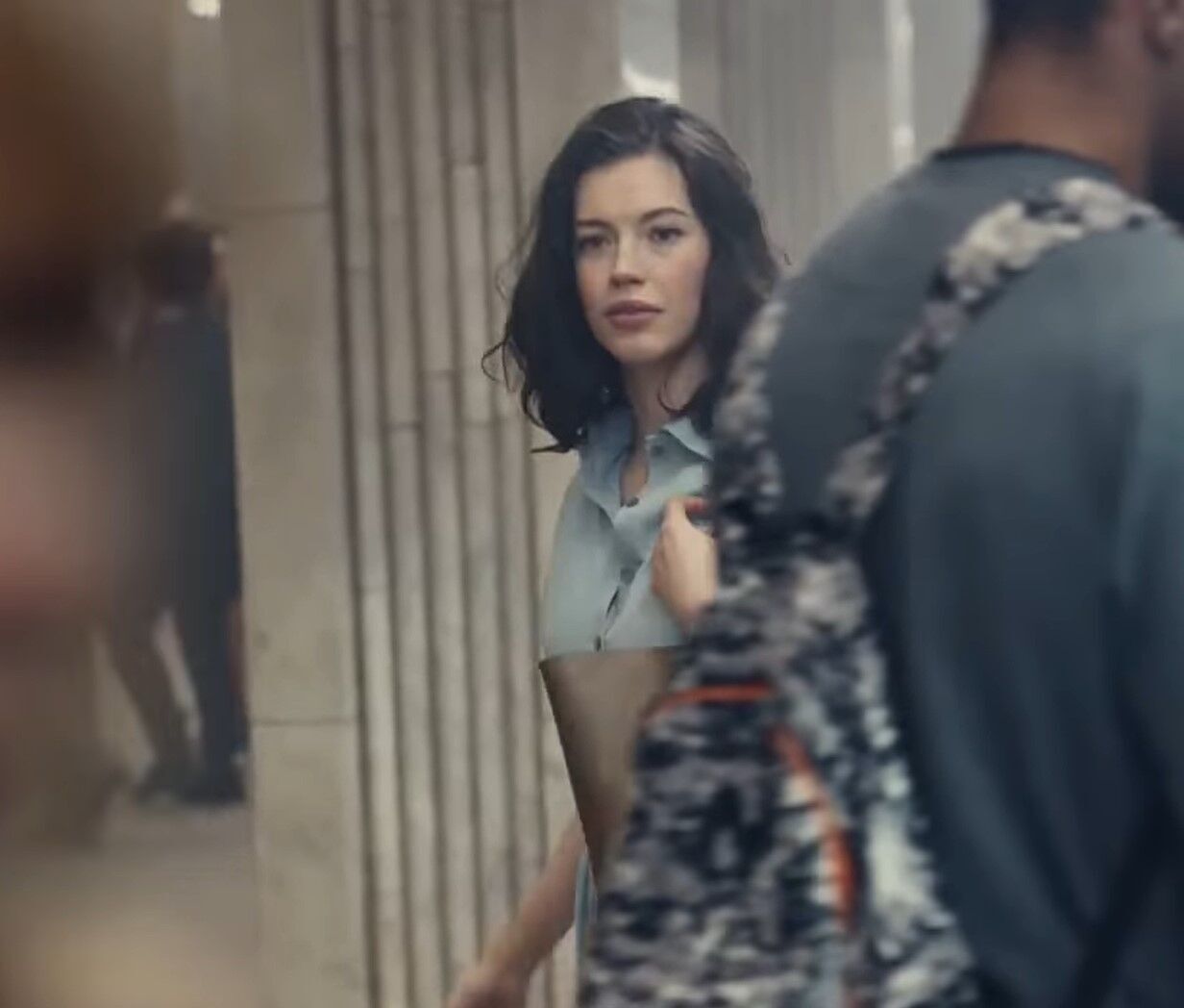 героиня ролика на станции "Выдубичи".