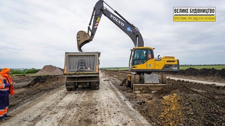На Миколаївщині триває ремонт ключової траси регіону