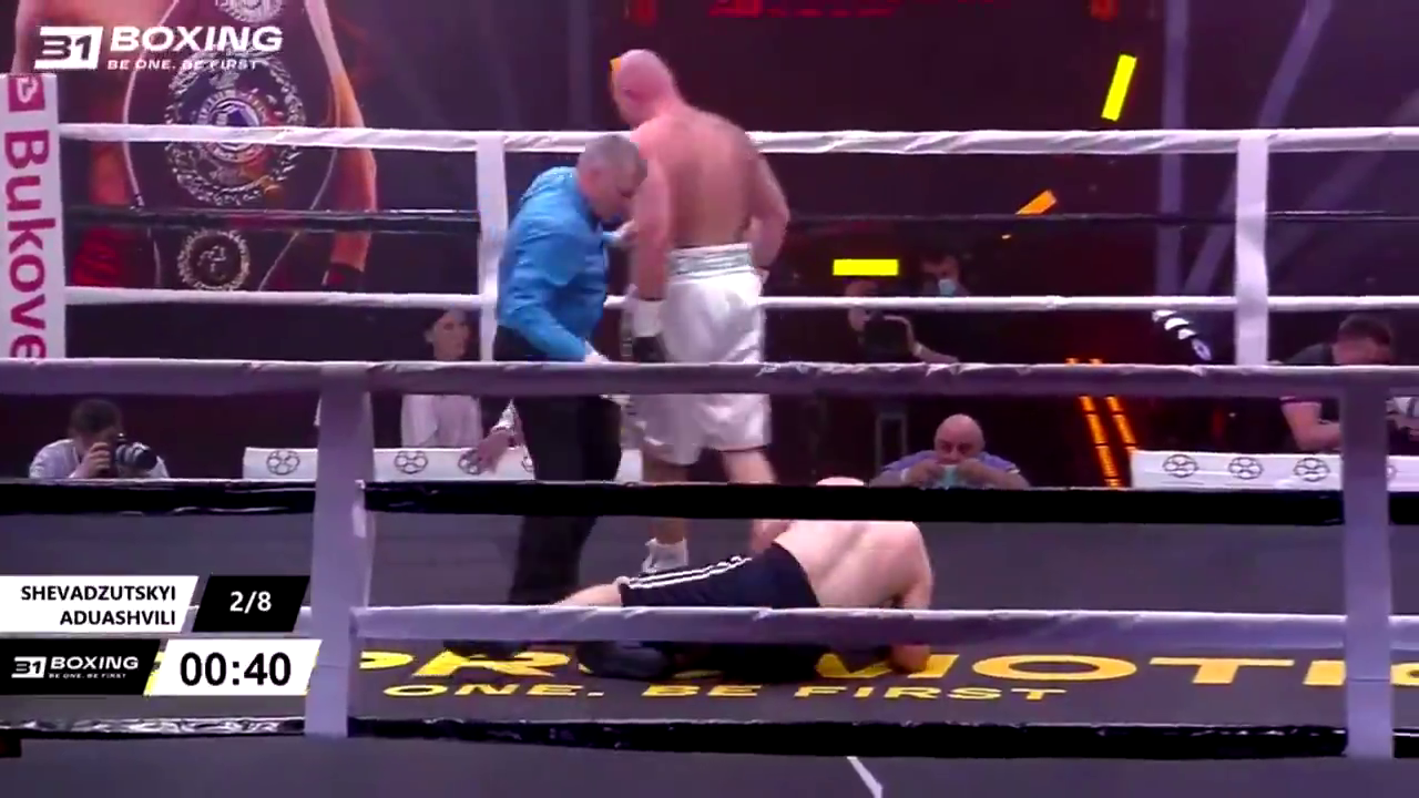 Адуашвили не смог подняться во 2-м раунде