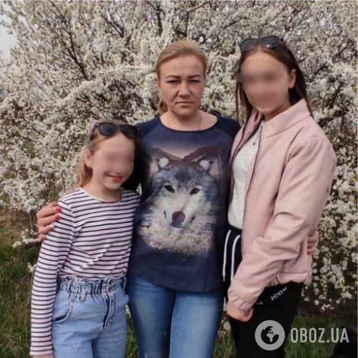Ирина с дочерьми.