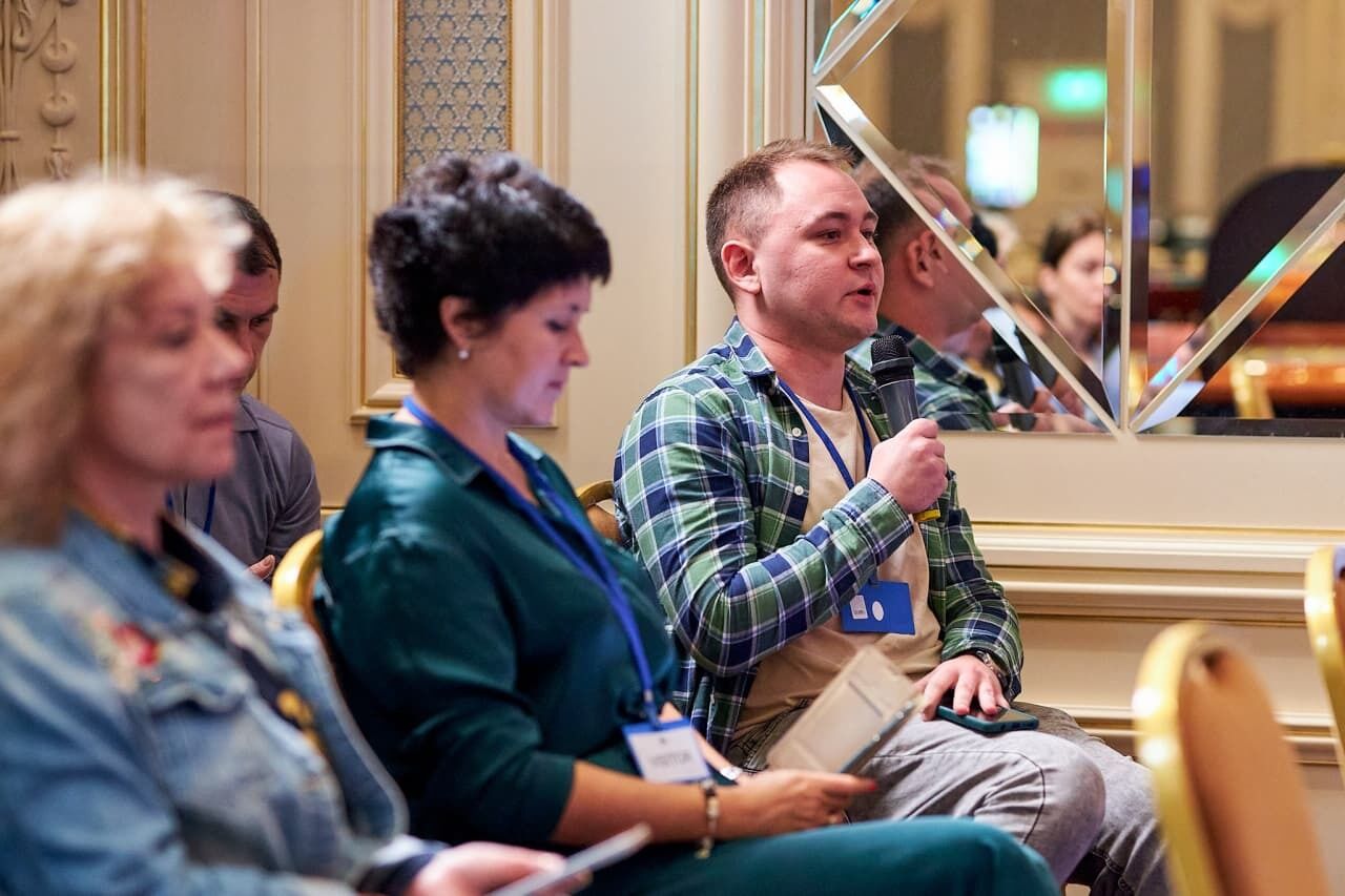 Офіційні оператори розповіли журналістам про відкриту конкуренцію нелегальних казино