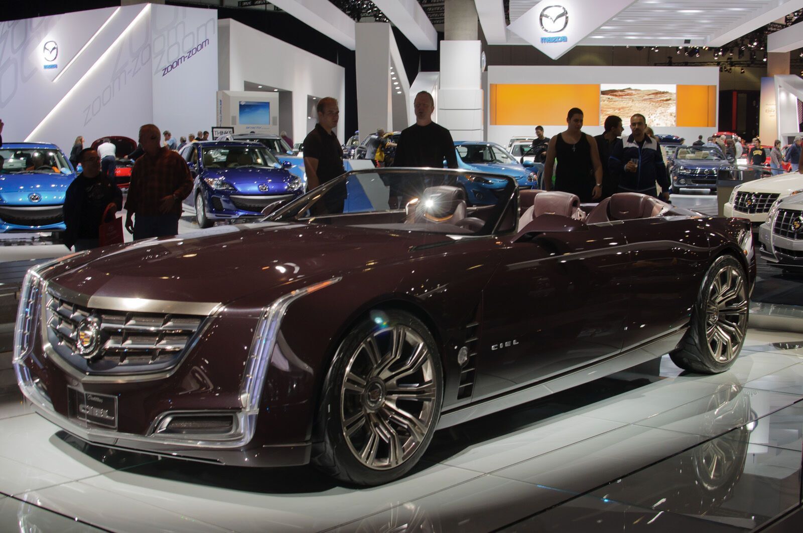 Cadillac Ciel, натхнений старовинними автомобілями і катерами