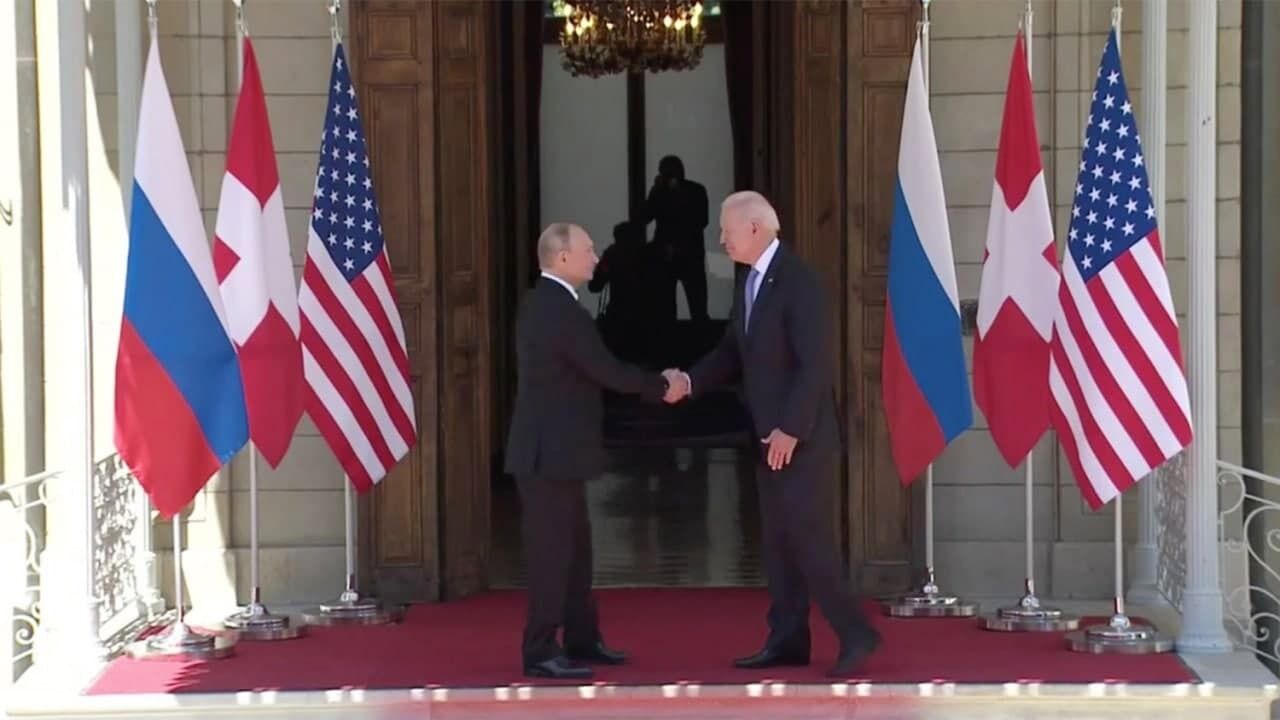 Поздравление Путина и Байдена возле La Grange