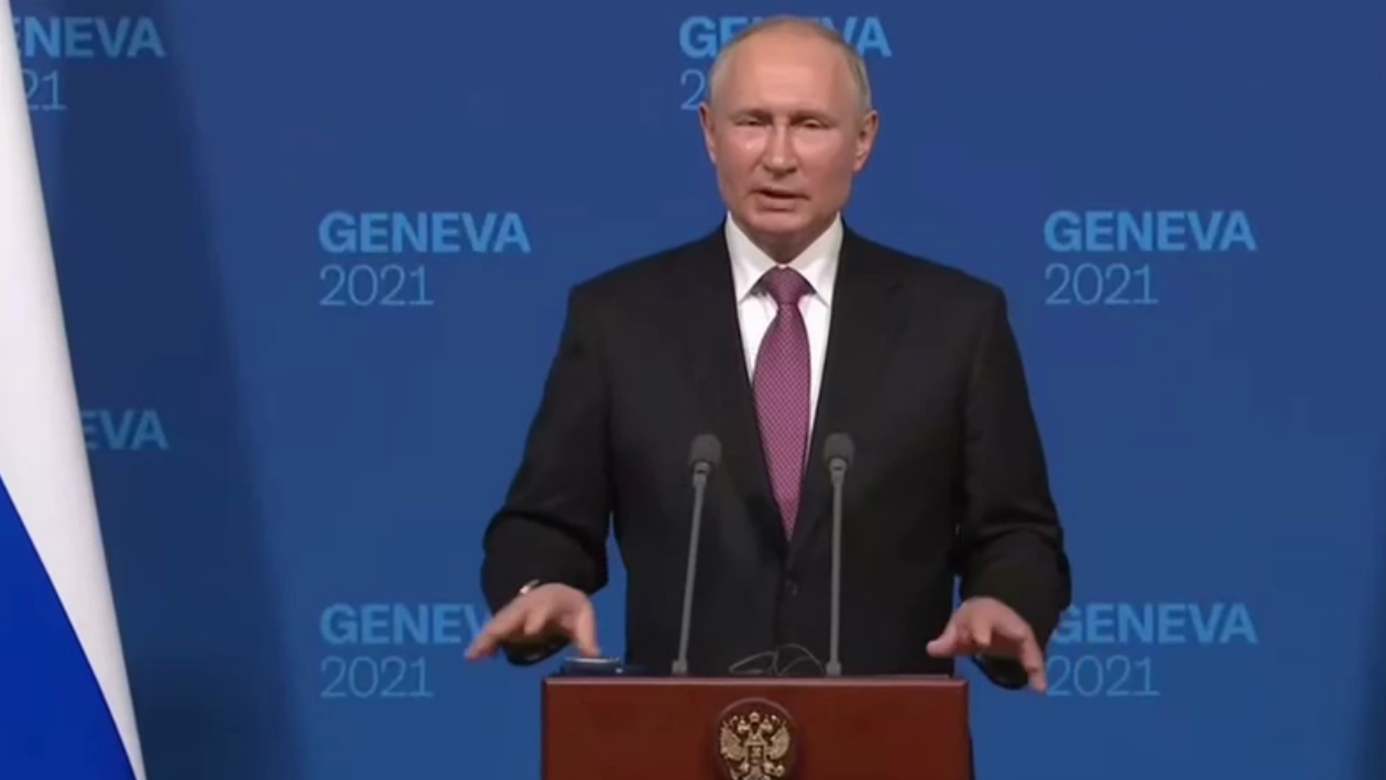 Путин неоднократно шутил на брифинге