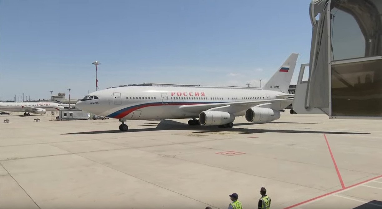 Путин прилетел в Женеву.