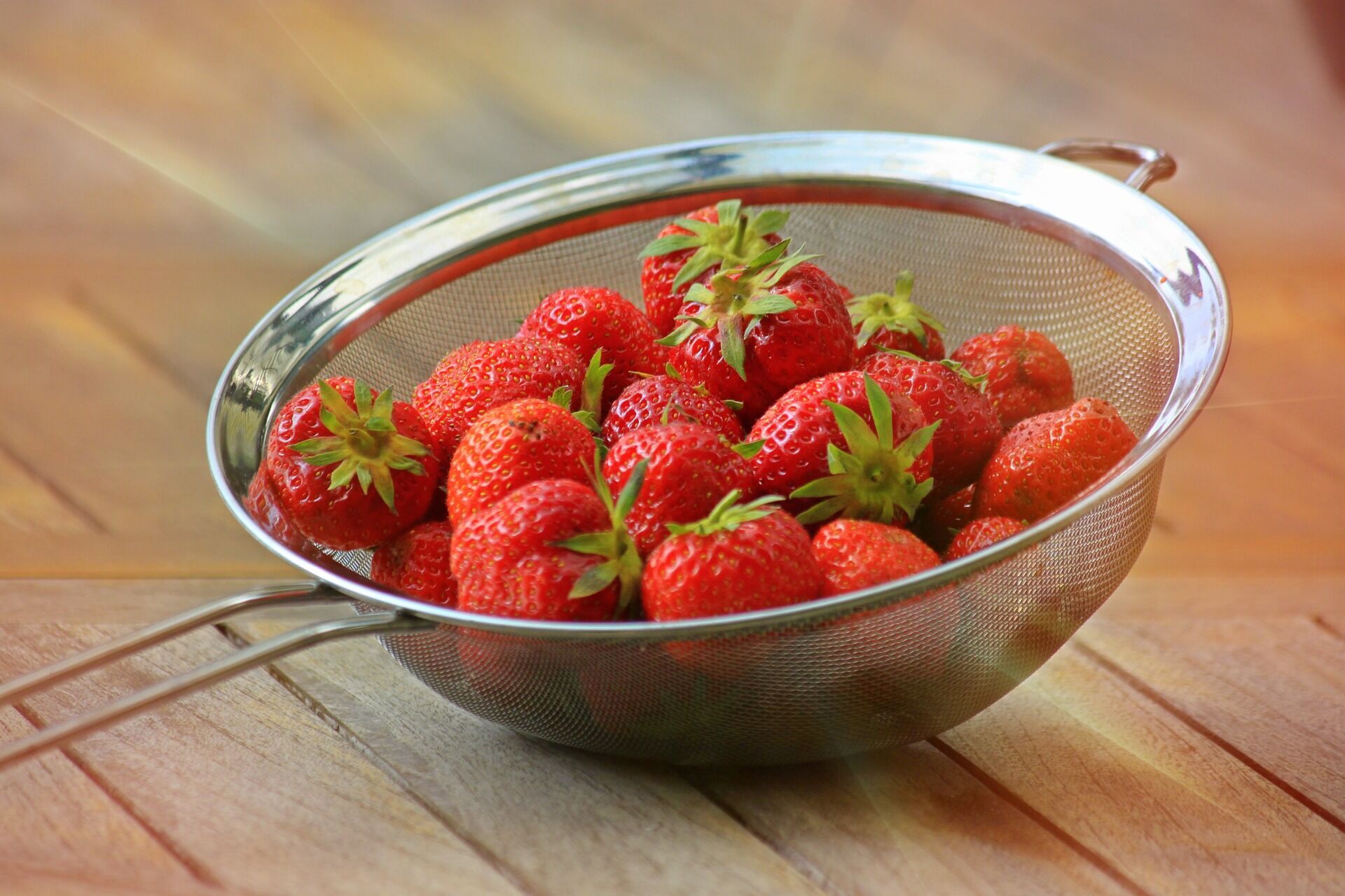Обов'язково добре мийте ягоди і фрукти