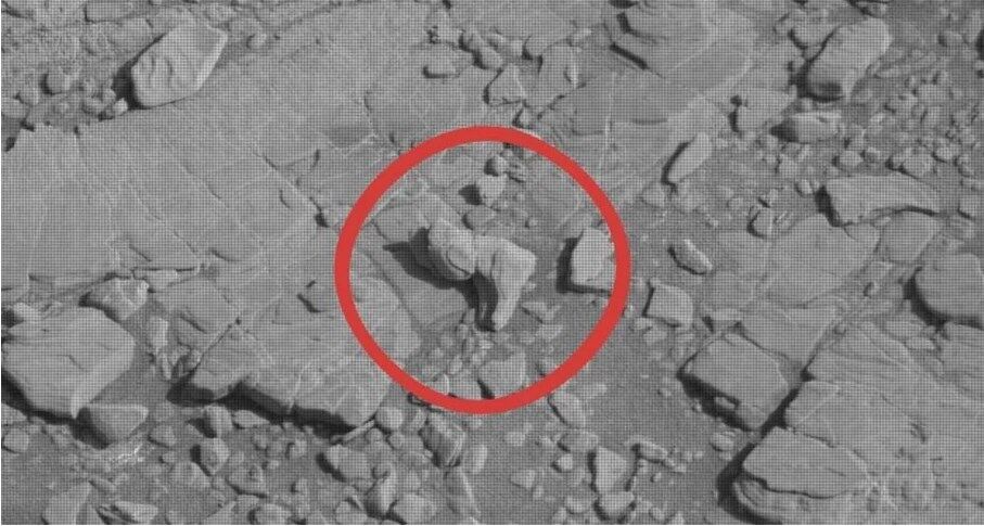 Топ-10 таємничих фото з Марса, які розбурхали розуми землян