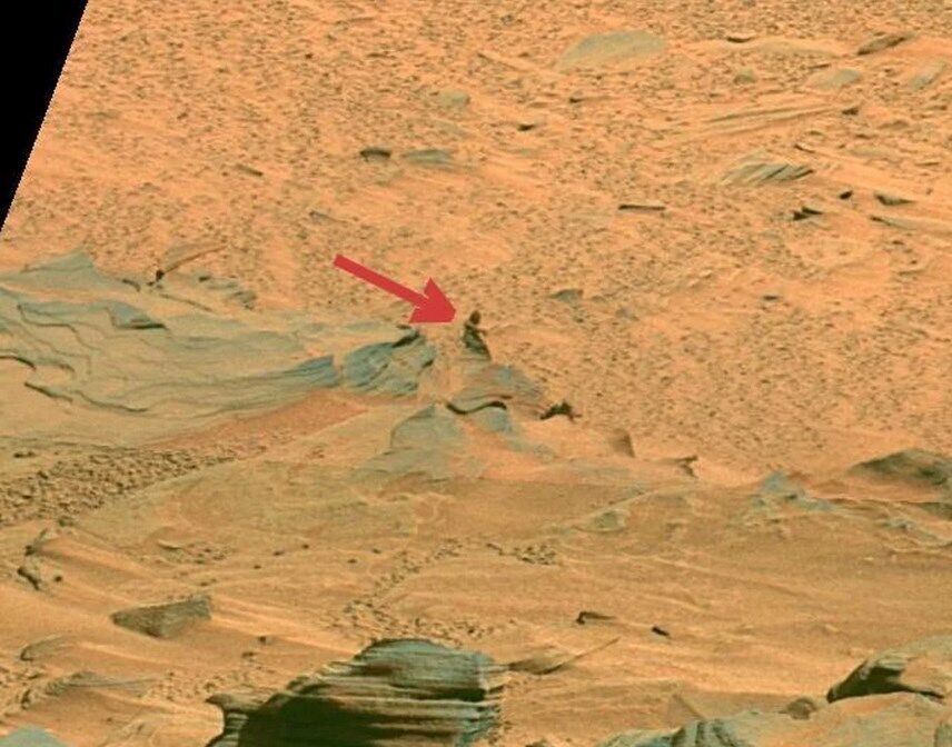 Топ-10 таємничих фото з Марса, які розбурхали розуми землян