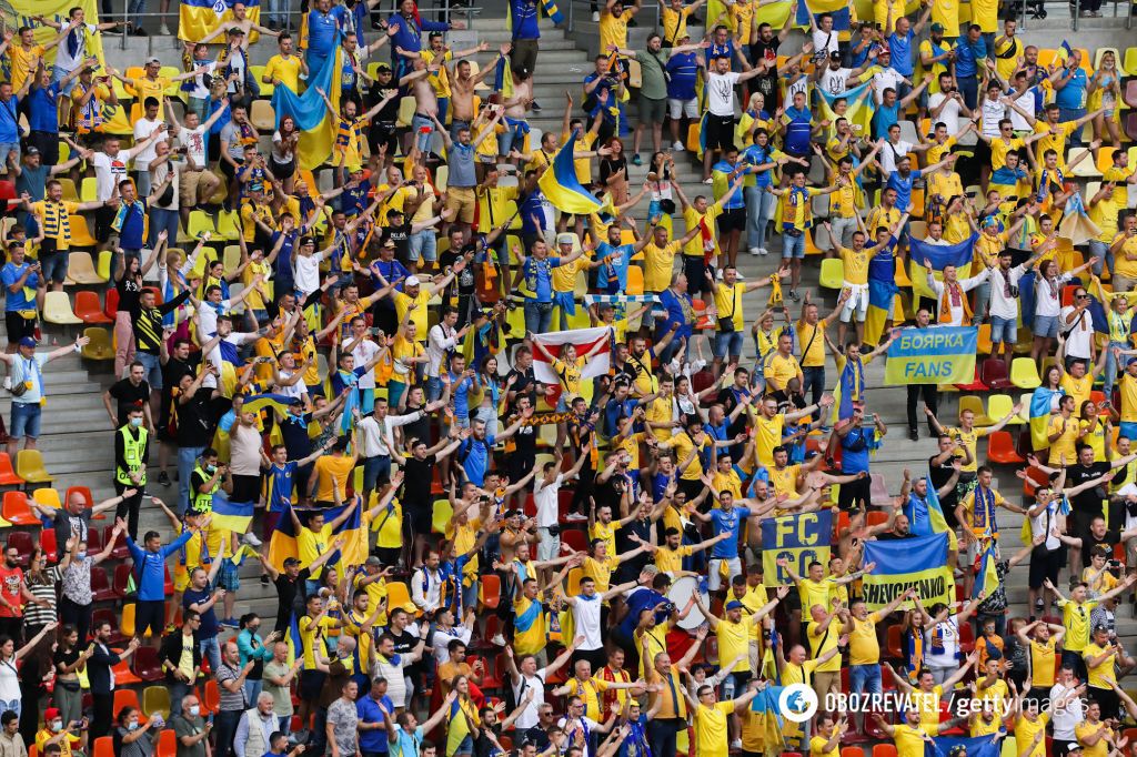 Украинские болельщики спели про Путина на матче Евро-2020