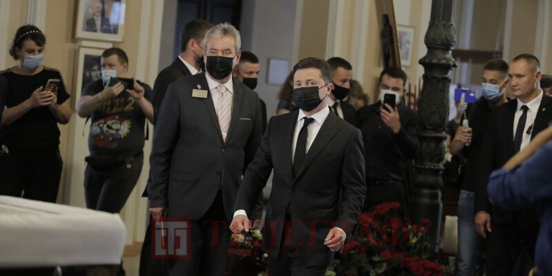 Владимир Зеленский приехал на церемонию прощания с Чапкисом