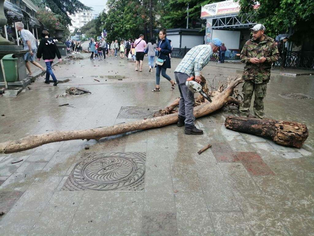 Наслідки потопу в Ялті