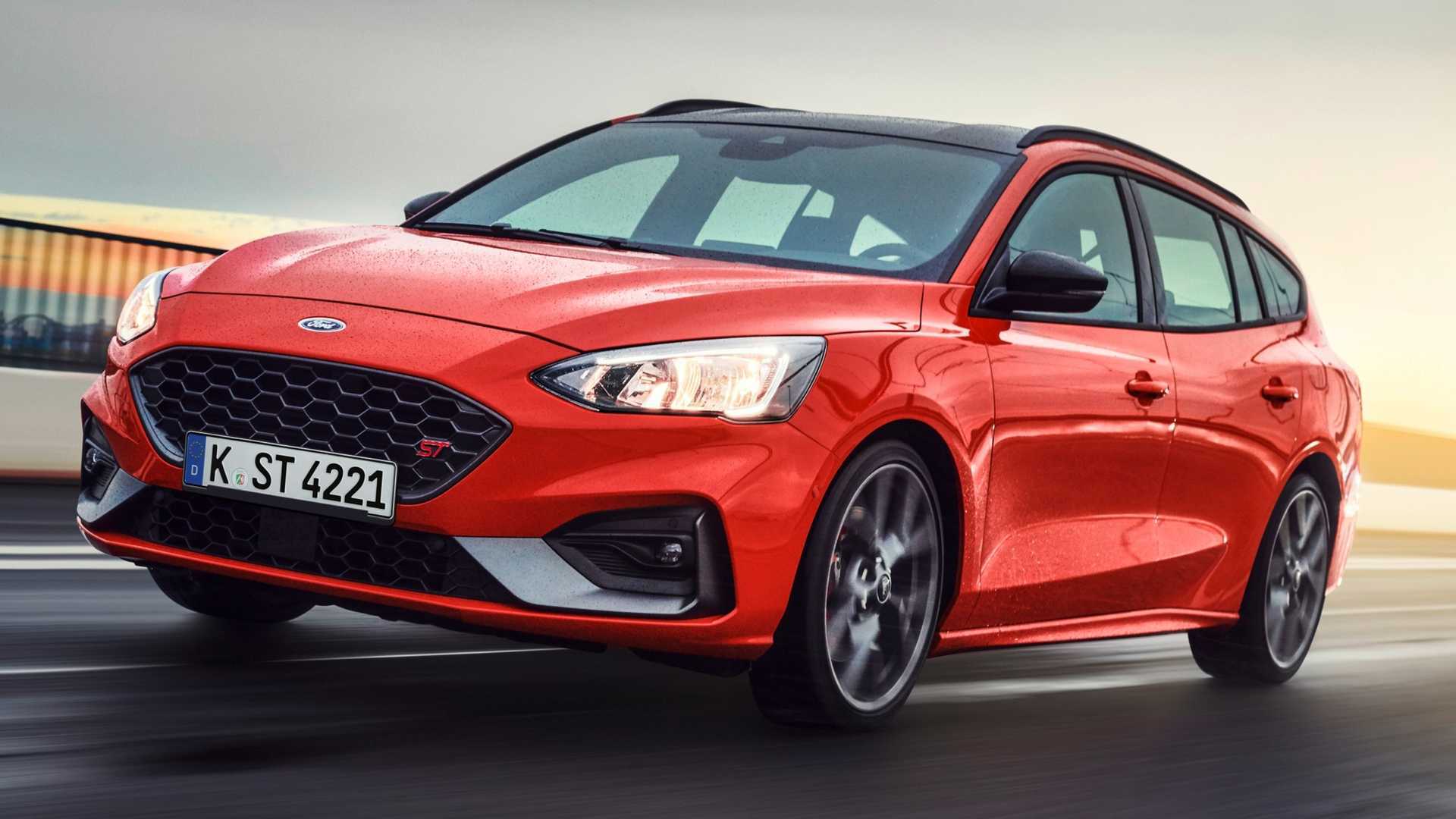 Ford Focus ST – безопасный, просторный и экономичный автомобиль