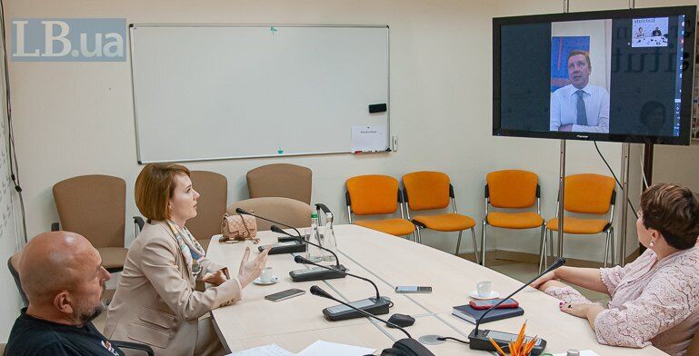 Участники газовых переговоров с РФ в 2014-м: входим в кабинет Козака и видим там Медведчука