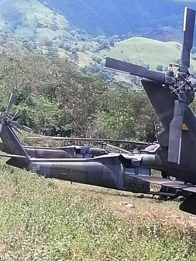 Як виглядає вертоліт, по якому стріляли в Колумбії
