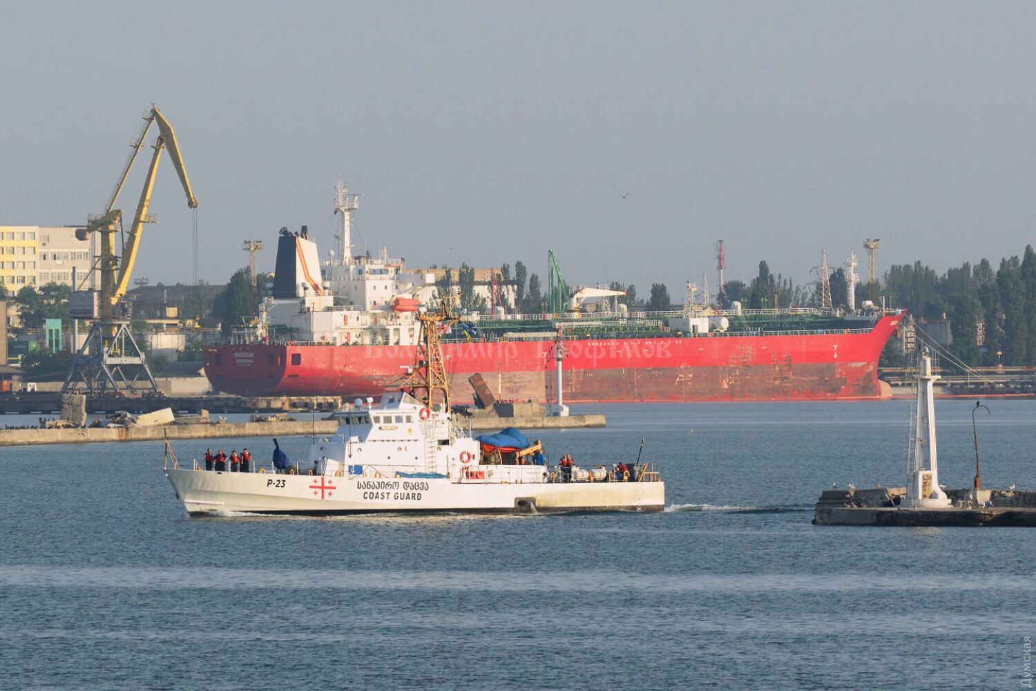 Грузинські кораблі прибули в одеський порт.