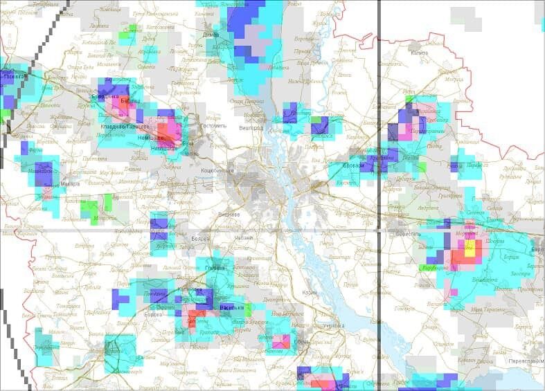 Грозовий фронт навколо Києва.