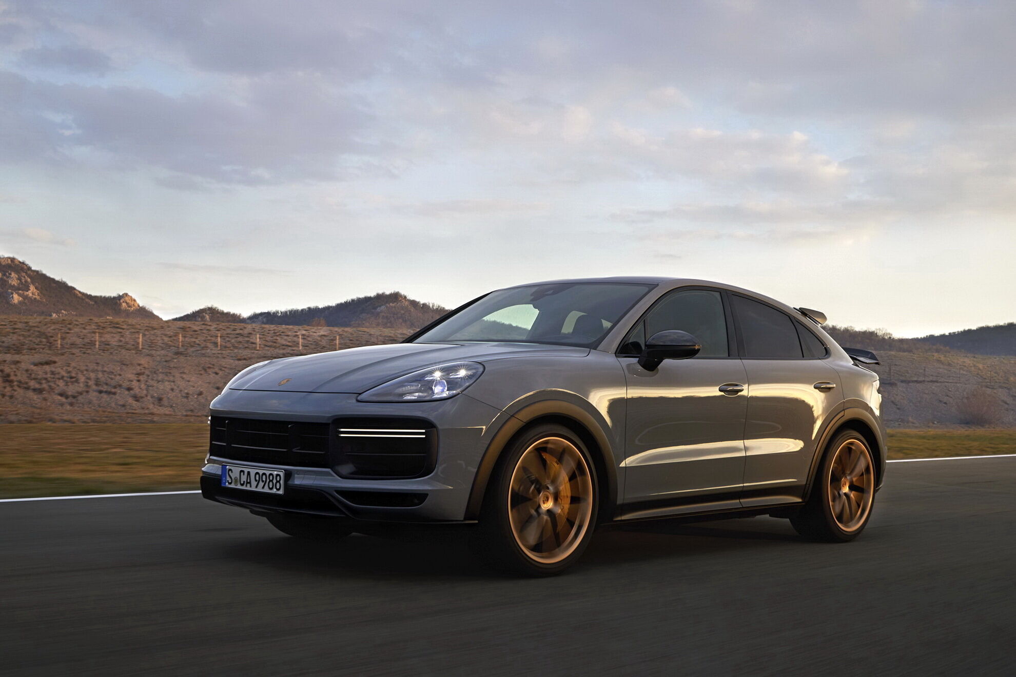 Место на вершине семейства отныне займет Cayenne Turbo GT