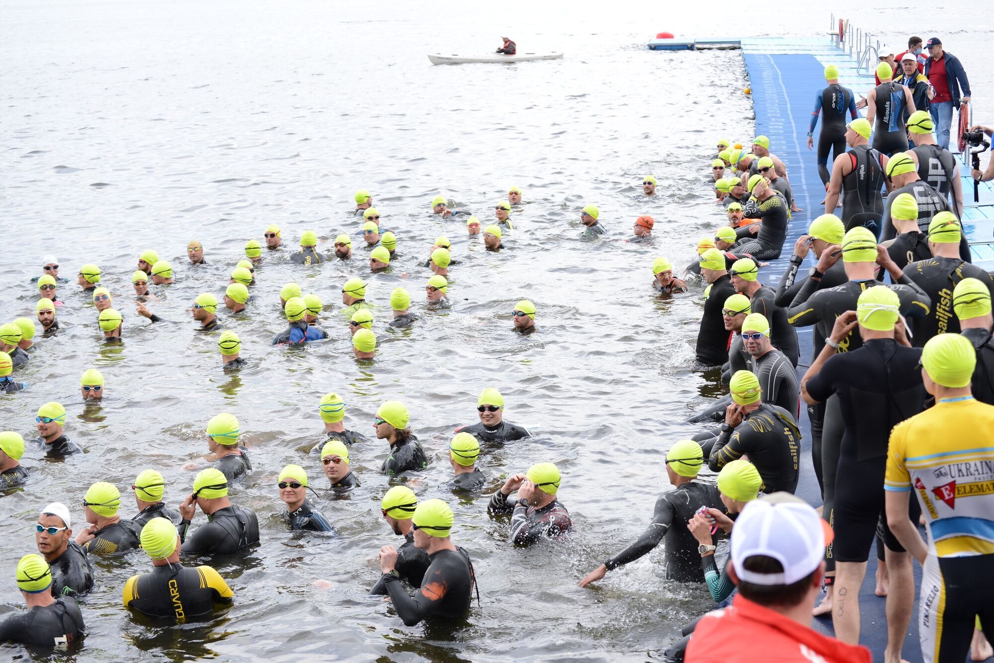 У "Dnipro triathlon fest" взяла участь рекордна кількість спортсменів-любителів, найстаршому – понад 60 років