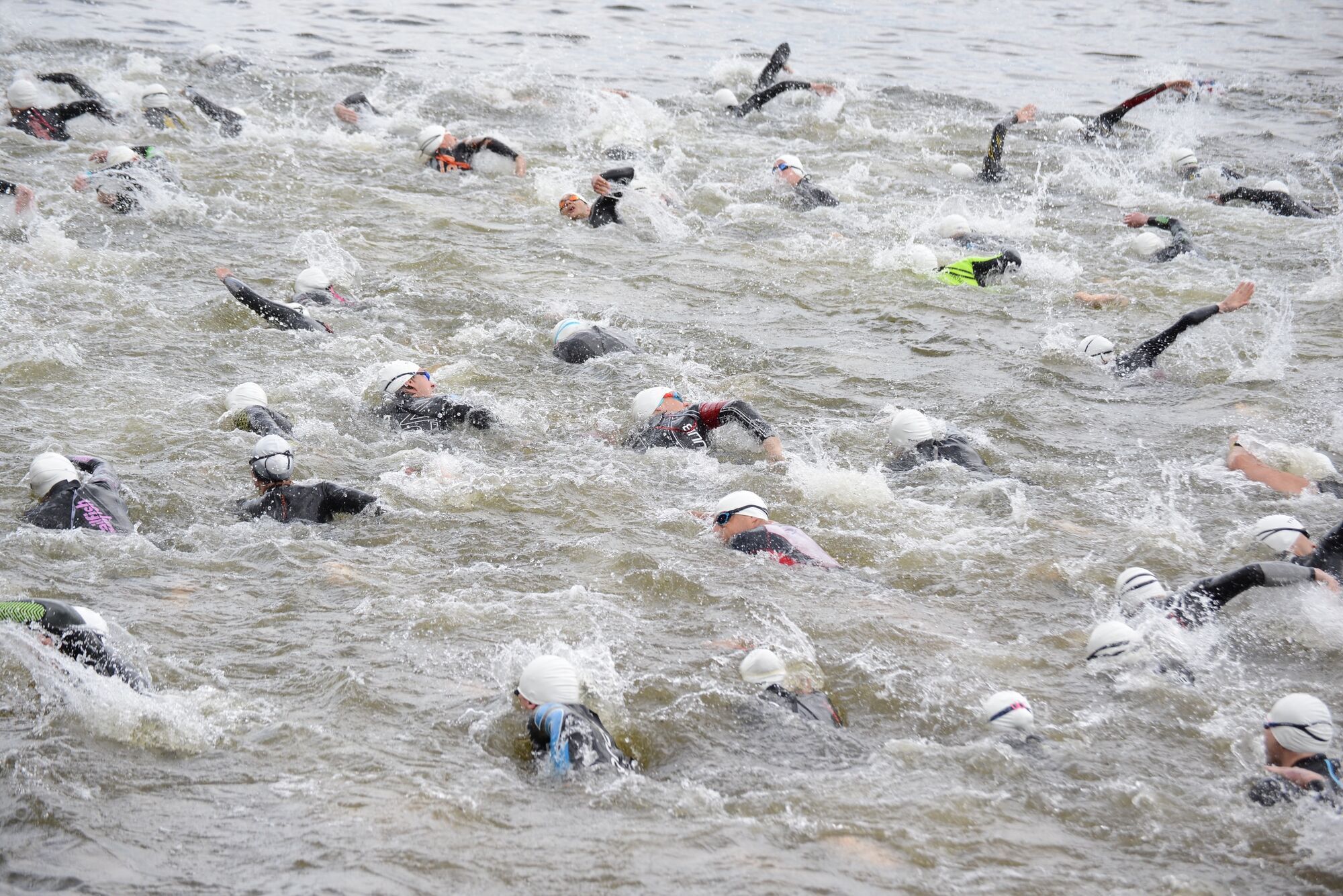 В "Dnipro triathlon fest" приняло участие рекордное количество спортсменов-любителей, самому старшему – более 60 лет