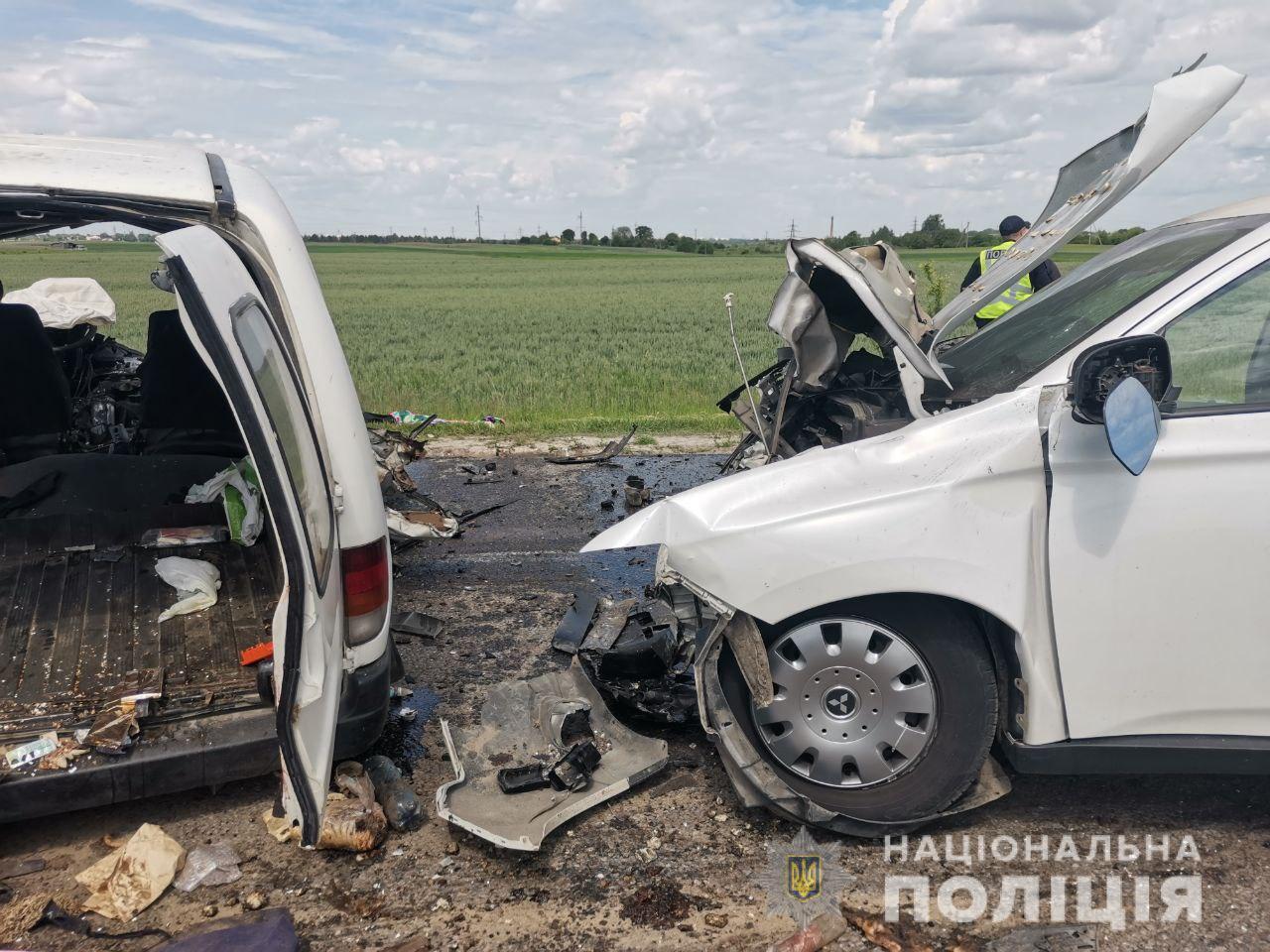 На трасі зіштовхнулися два авто.