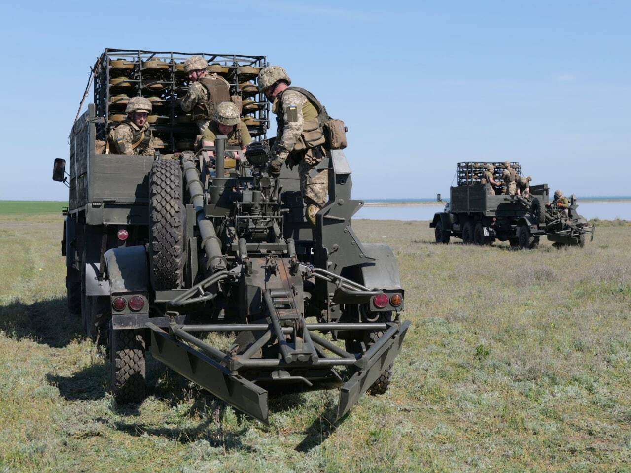 Украинские военные "заминировали" территорию возле Крыма. Фото и видео