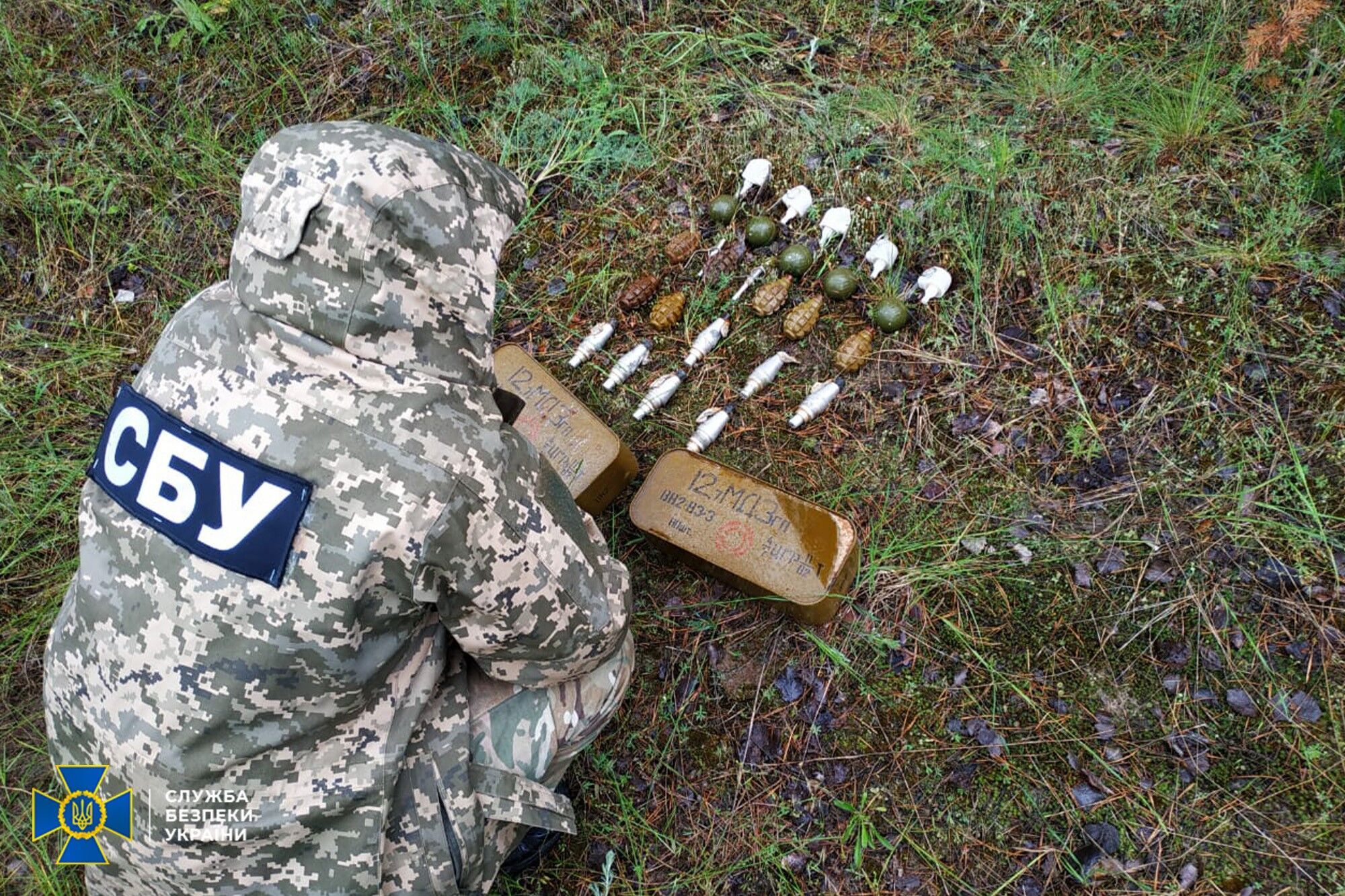 Схрони бойовиків розташовувалися за 3-5 км від лінії розмежування