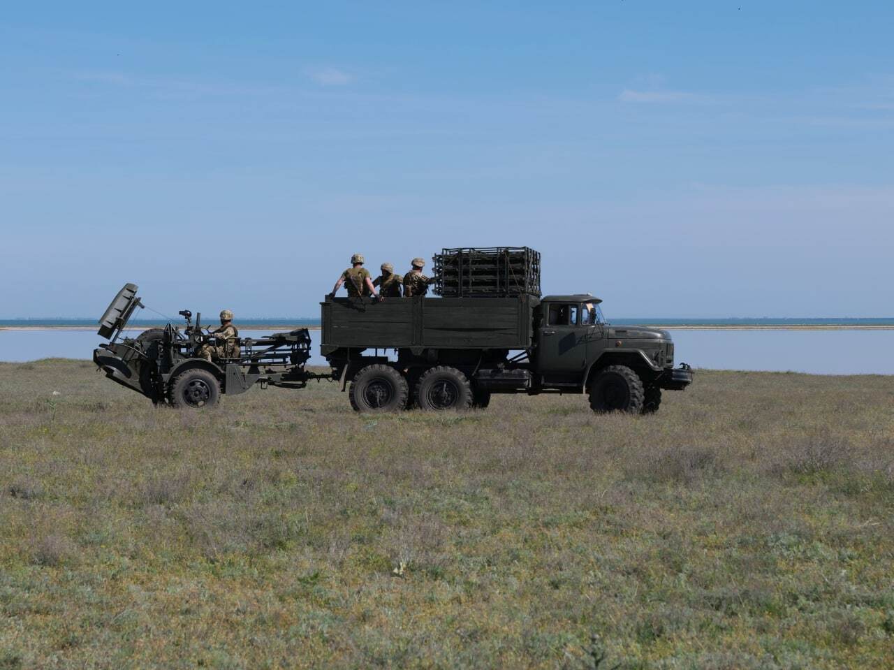 Украинские военные "заминировали" территорию возле Крыма. Фото и видео