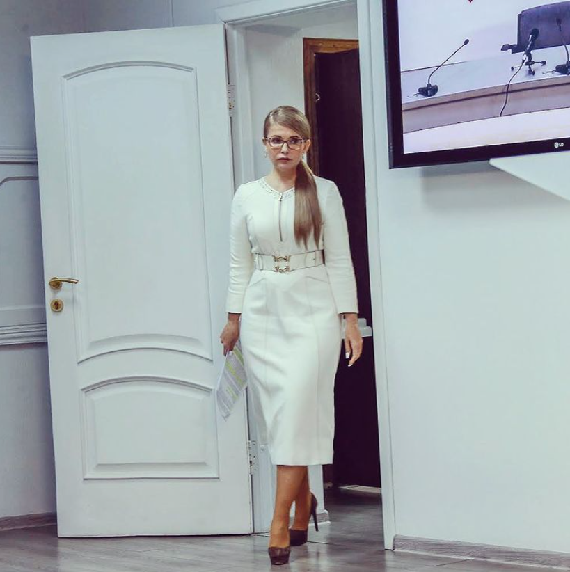 Юлия Тимошенко в белом платье