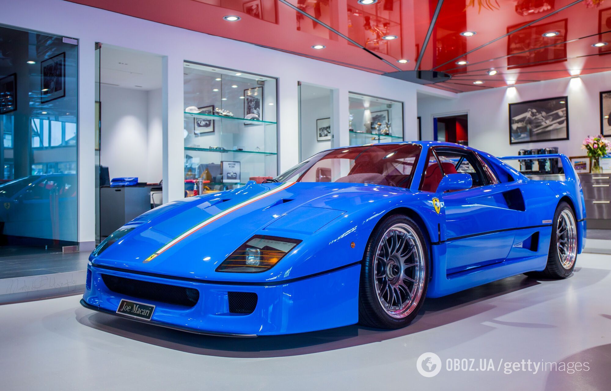 Автомобиль Ferrari F40