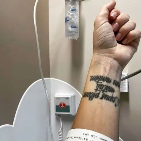 Певица МакSим показала фото из больницы.