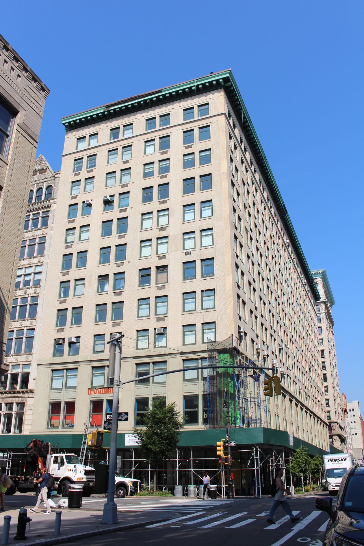 В Нью-Йорке Спирс продала трехкомнатную квартиру
