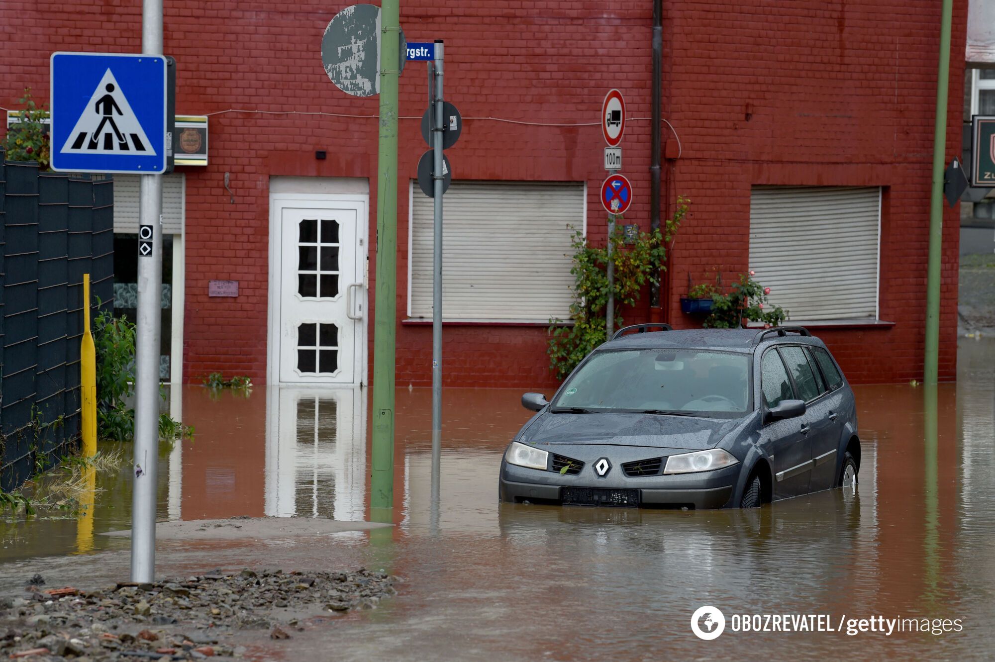 В Германии после масштабного наводнения погибли люди, много пропало без вести. Фото и видео