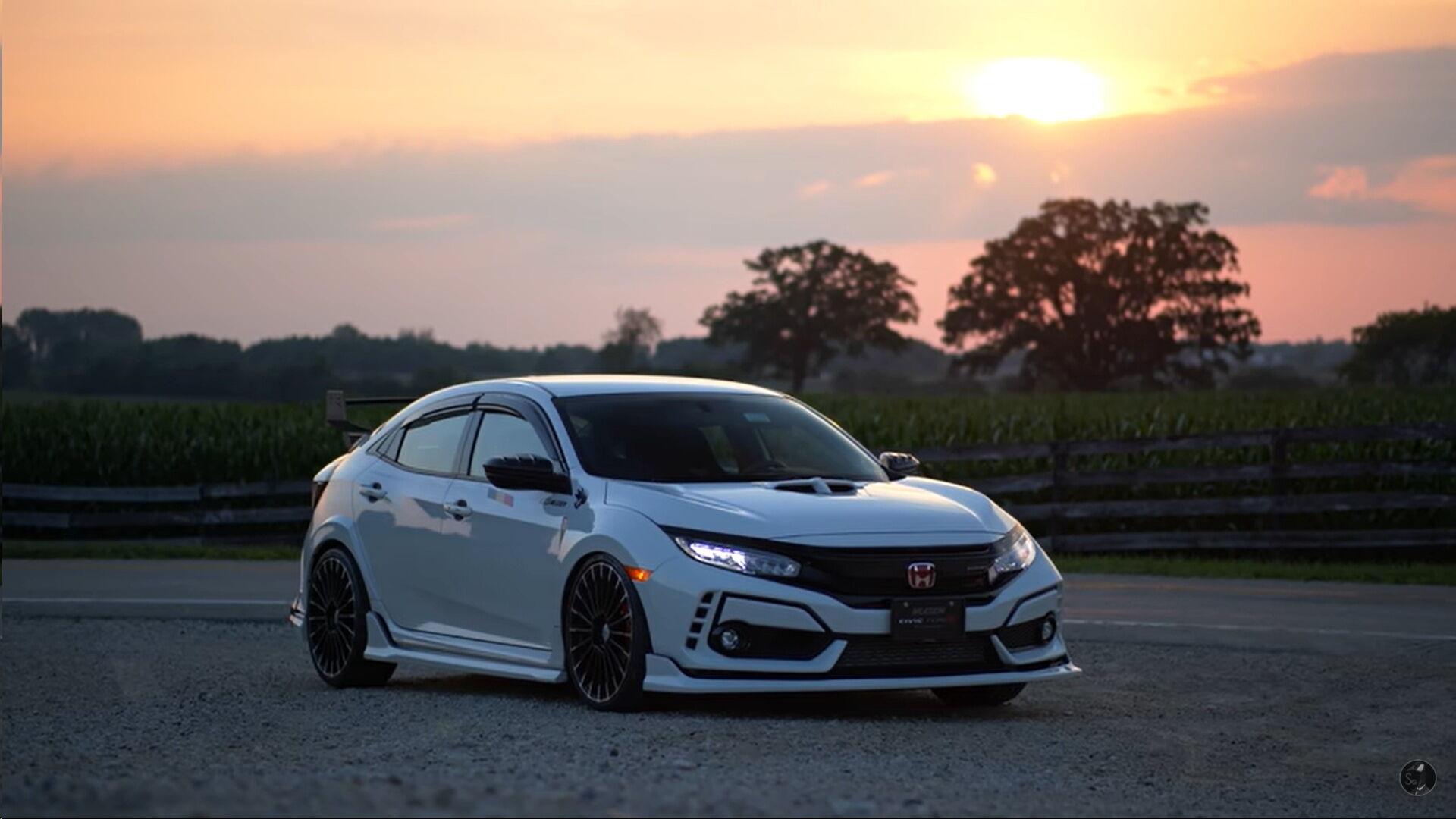 Honda Civic Type R – одна из любимых моделей для мастеров Mugen