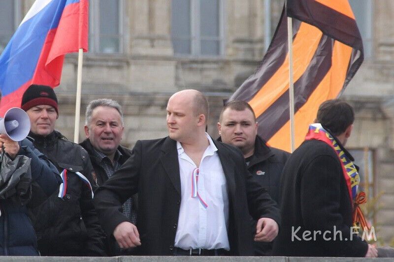 Ерманов первым в 2014 году вывесил российский флаг в Крыму