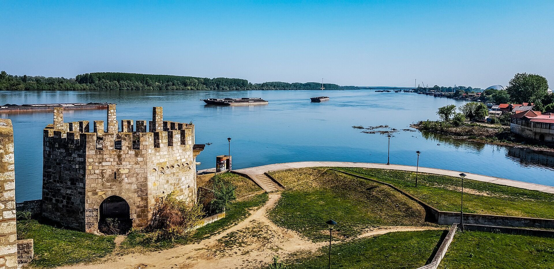 В Сербию можно въезжать с отрицательным тестом на коронавирус