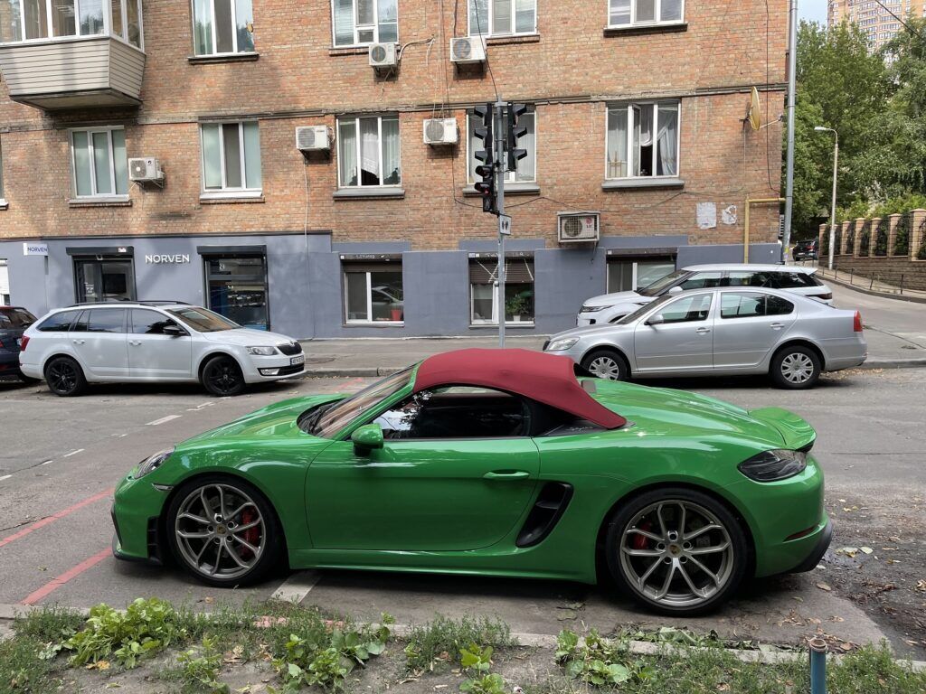 Porsche 718 Spyder обнаружили в Киеве