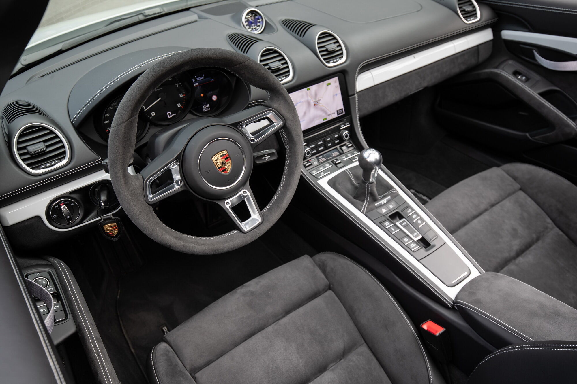 Салон Porsche 718 Spyder