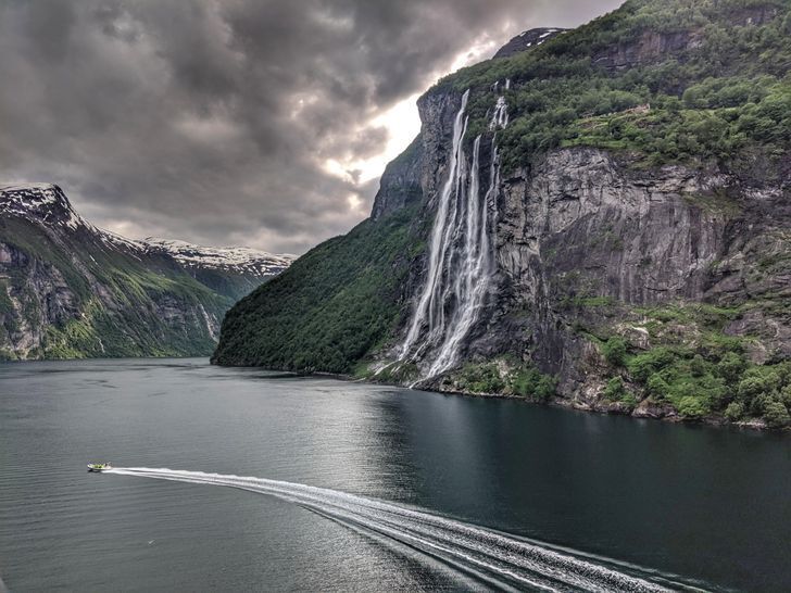 Водопад "Семь сестер" в Норвегии.