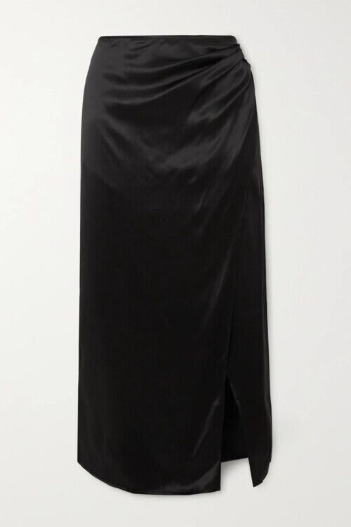 Черная шелковая юбка.